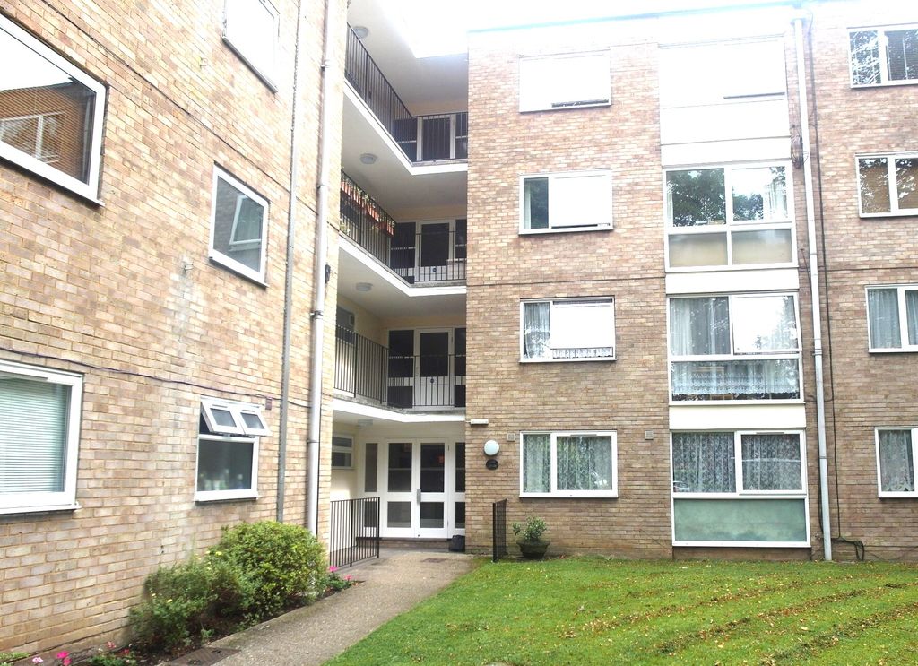 Property photo 1 of 7 063 (1)