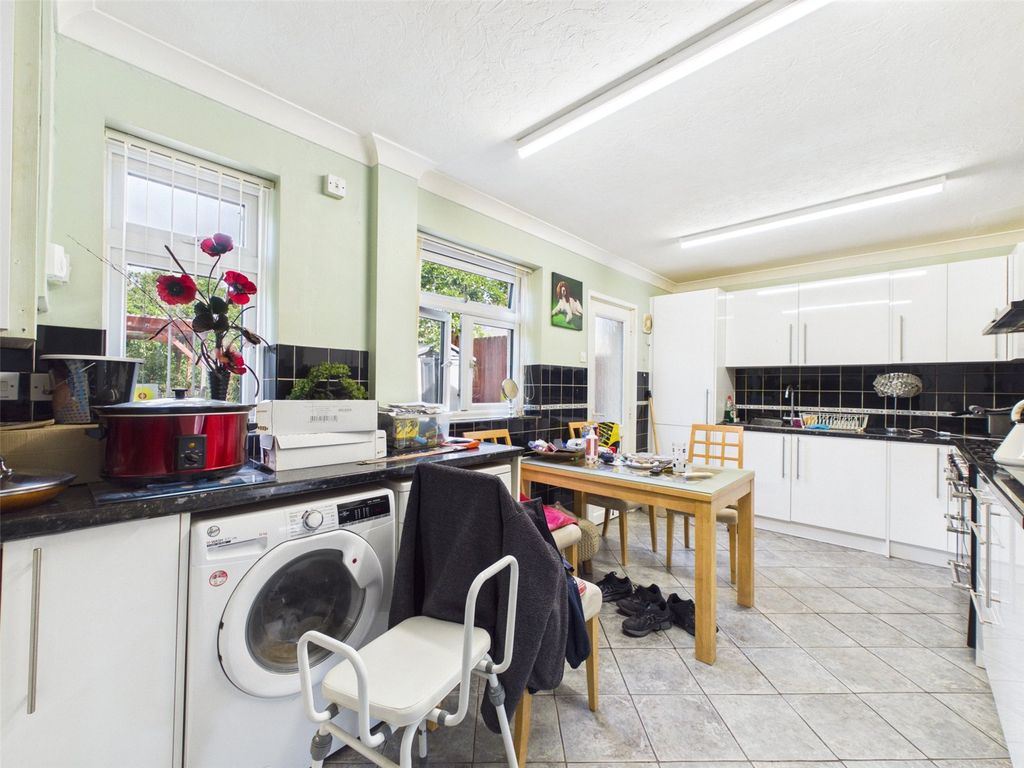 Property photo 3 of 10 Picture No. 06