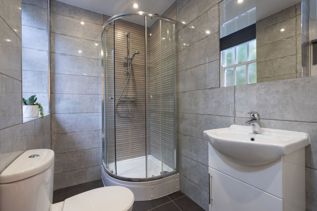 Property photo 3 of 3 Jesmond View A Studio 11 Bedroom 2