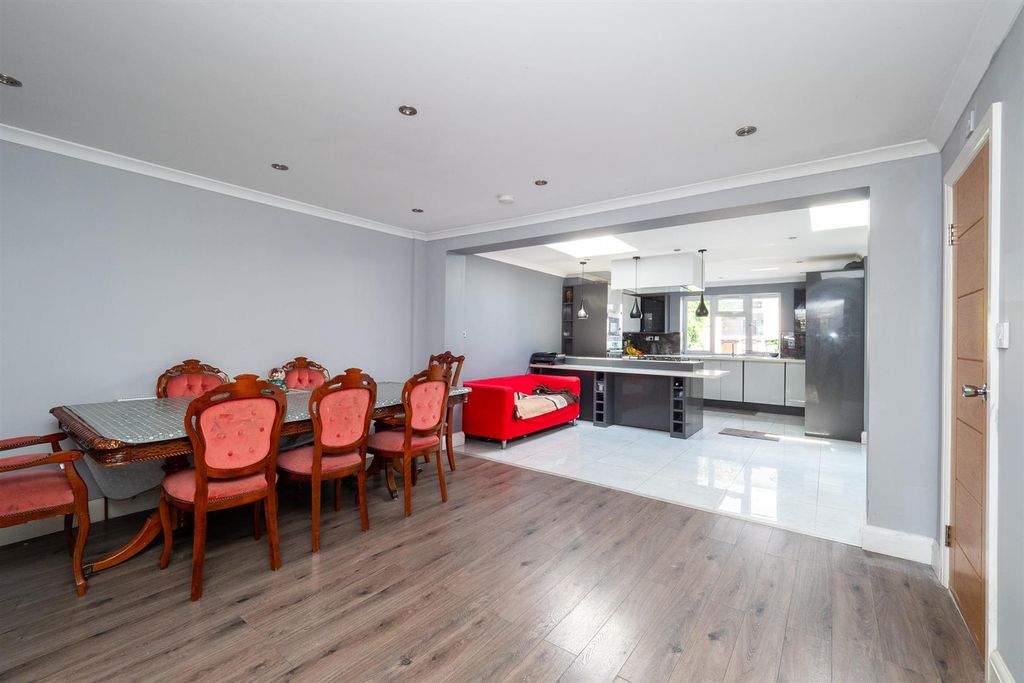 Property photo 3 of 13 Cr-006.Jpg