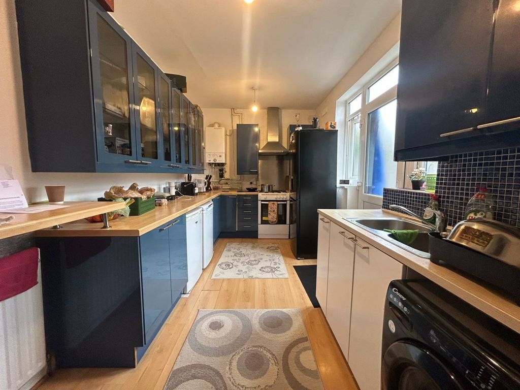 Property photo 3 of 8