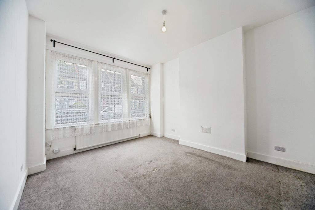 Property photo 3 of 20 Reception Room