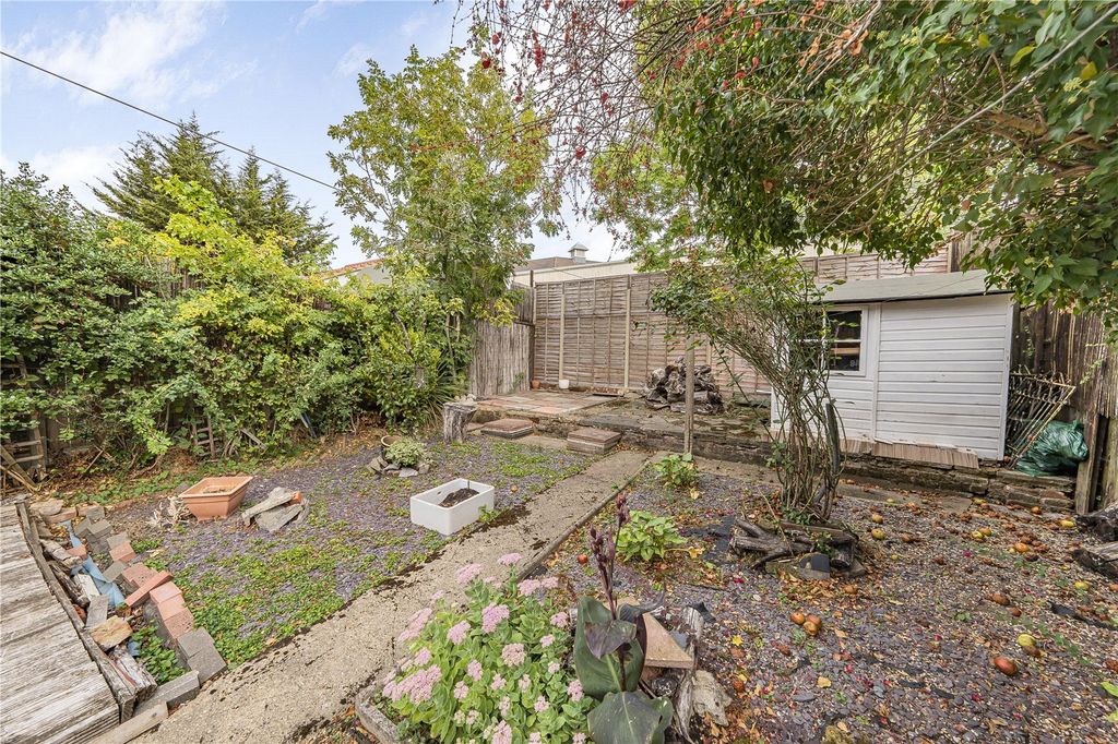 Property photo 2 of 17 Picture No. 18