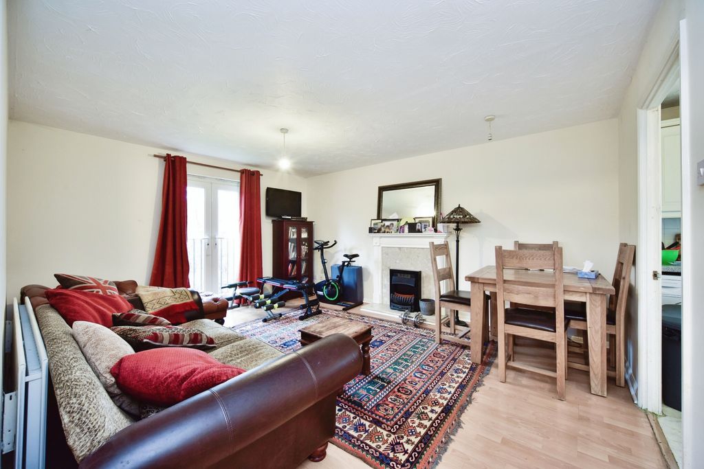 Property photo 2 of 14