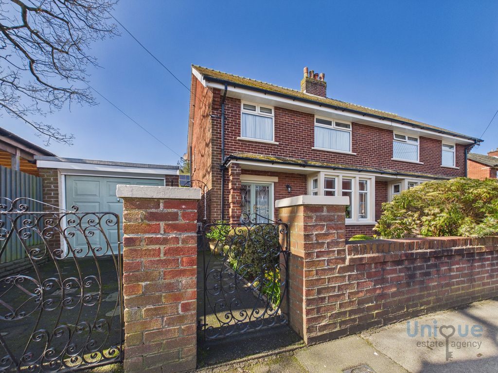 Property photo 1 of 27