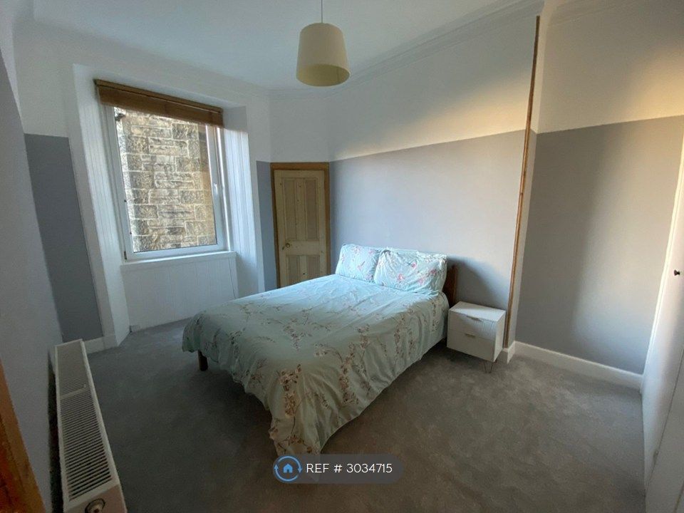 Property photo 1 of 9 Bedroom