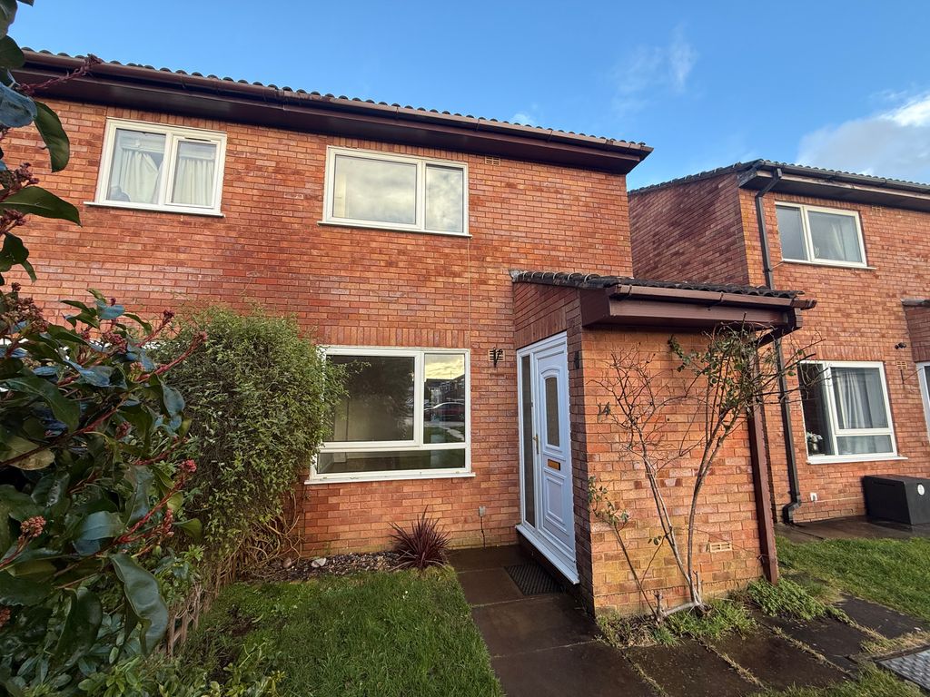 Property photo 1 of 11 Bedroom