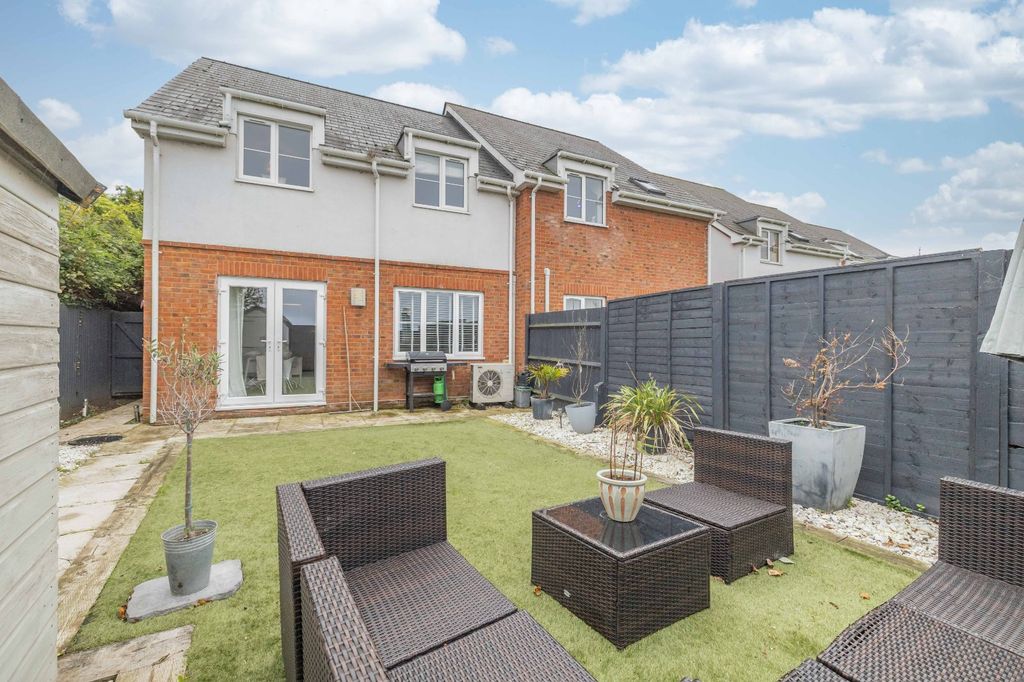 Property photo 3 of 16 Picture 3