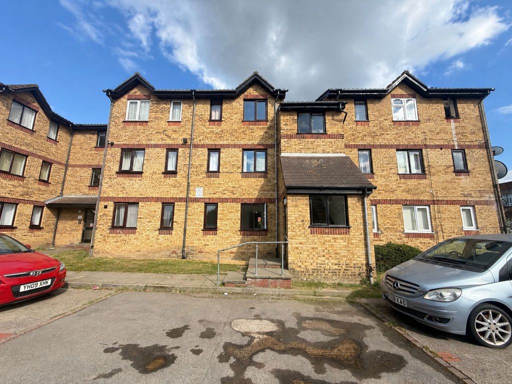 Property photo 1 of 6