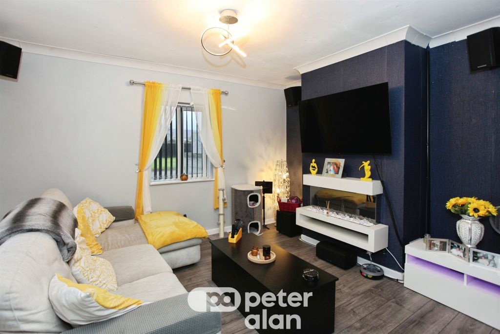 Property photo 3 of 24