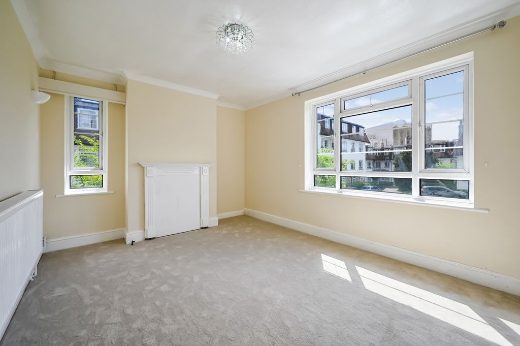 Property photo 2 of 17 Picture No. 07