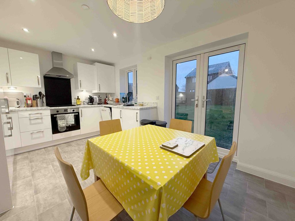 Property photo 3 of 12 Gallery