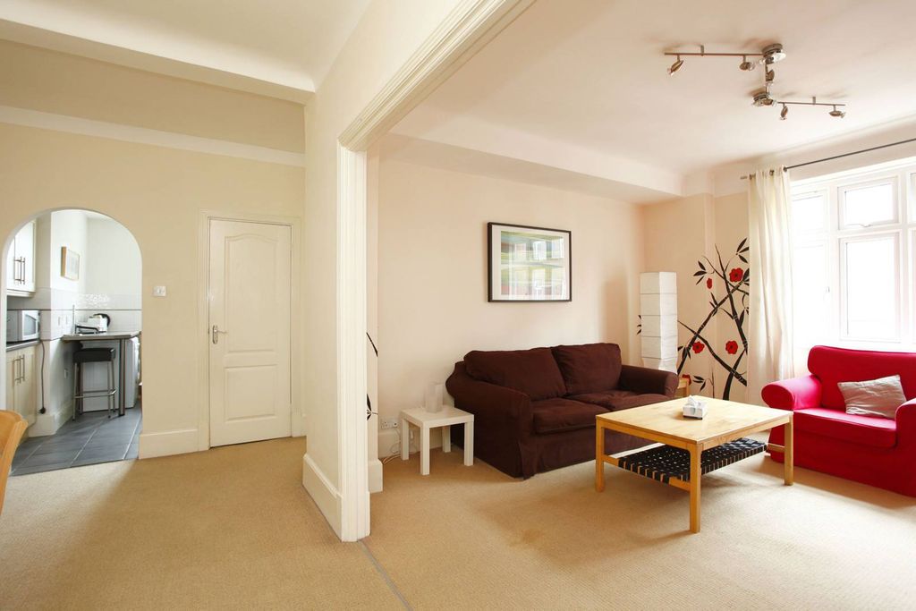 Property photo 2 of 8
