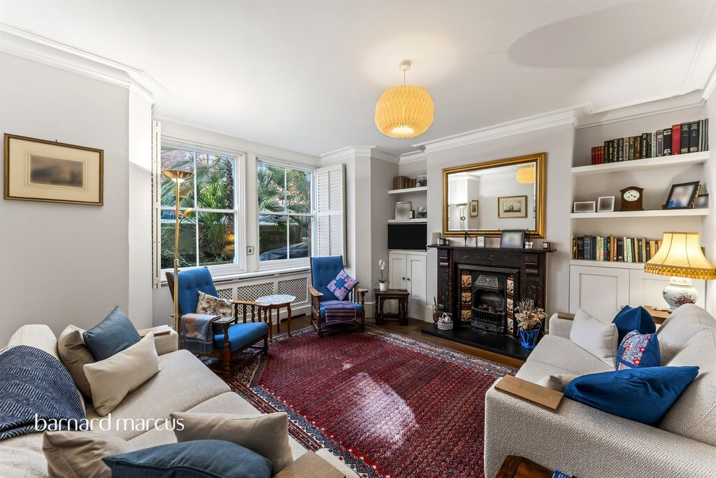 Property photo 2 of 10