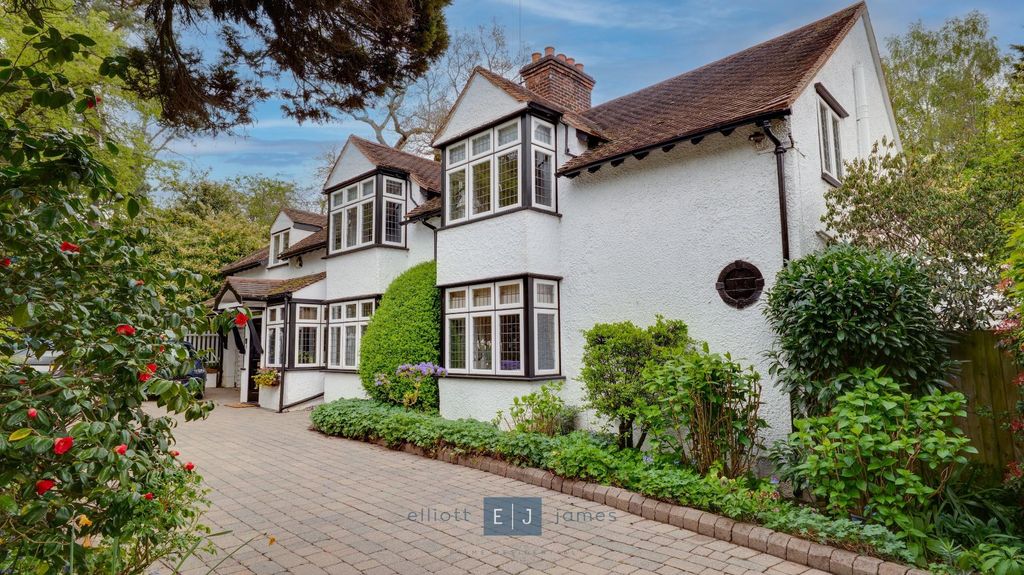 Property photo 2 of 55