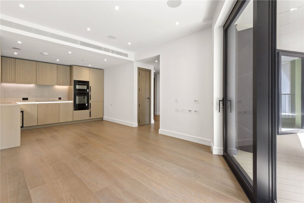 Property photo 2 of 11 Reception Room