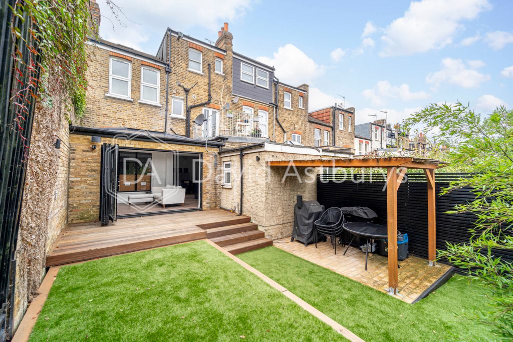 Property photo 2 of 15 Ndb03022-Edit