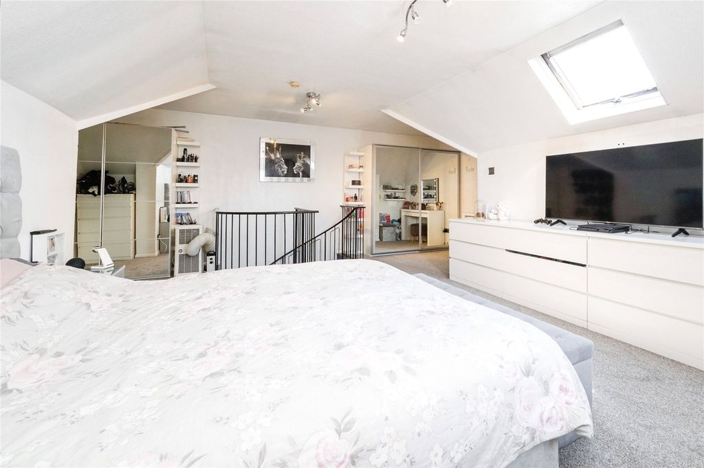 Property photo 1 of 34 Picture No. 26