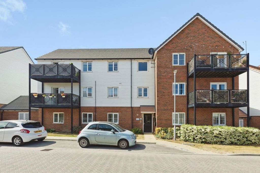 Property photo 1 of 17 Pbox-Img.Jpg