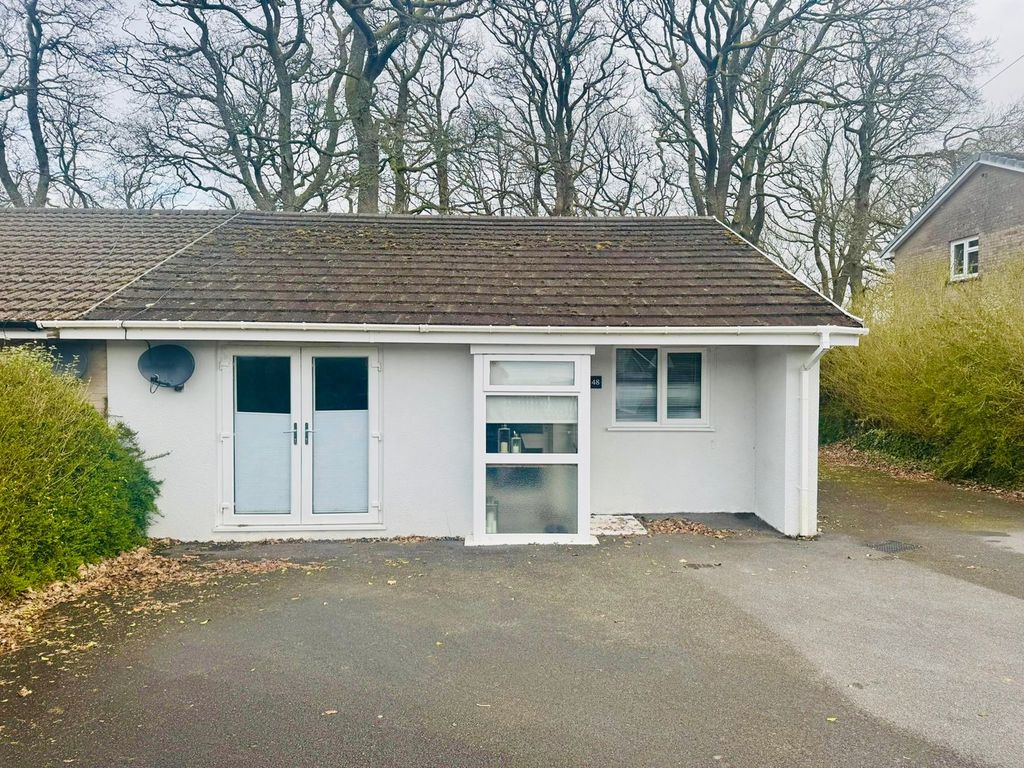 Property photo 2 of 31