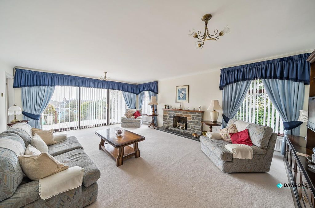 Property photo 3 of 25