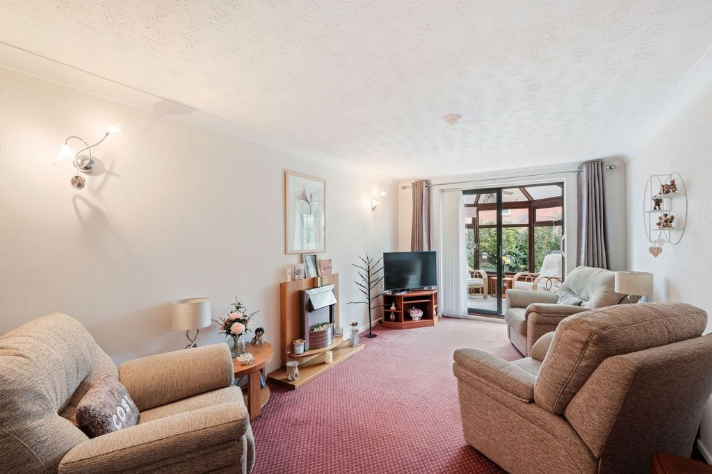 Property photo 2 of 12