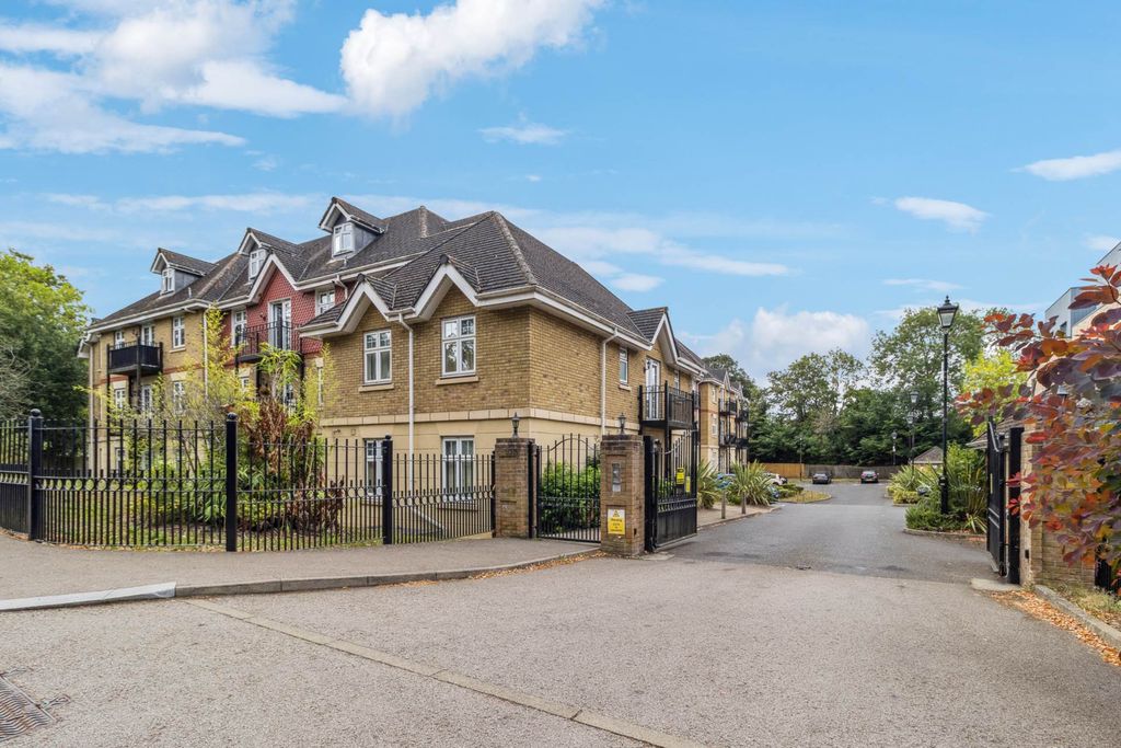 Property photo 1 of 9