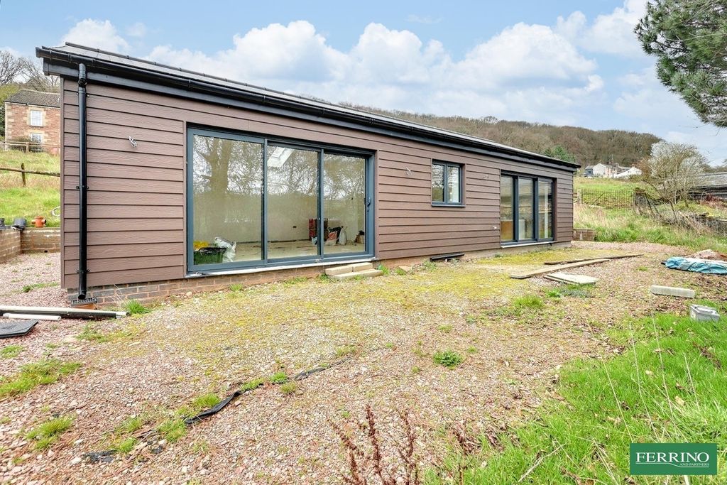 Property photo 2 of 37 Annex