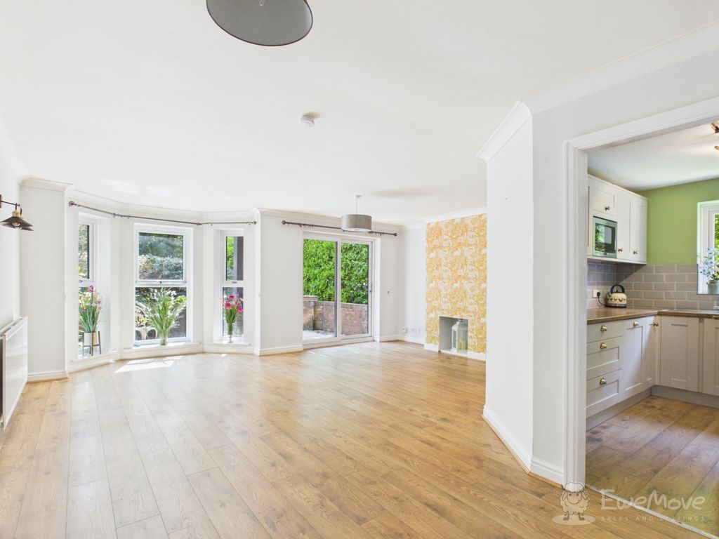 Property photo 1 of 12 Living Room Diner