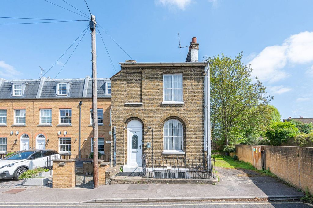 Property photo 2 of 14