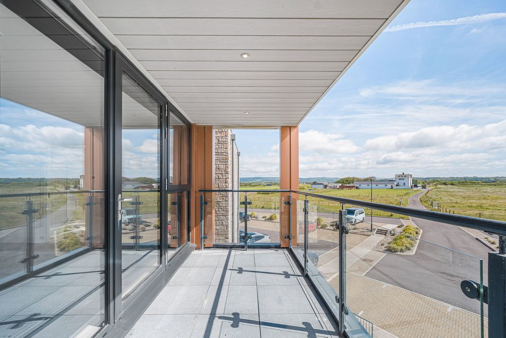 Additional image 36 of 3 bed penthouse for saleRest Bay, Porthcawl CF36