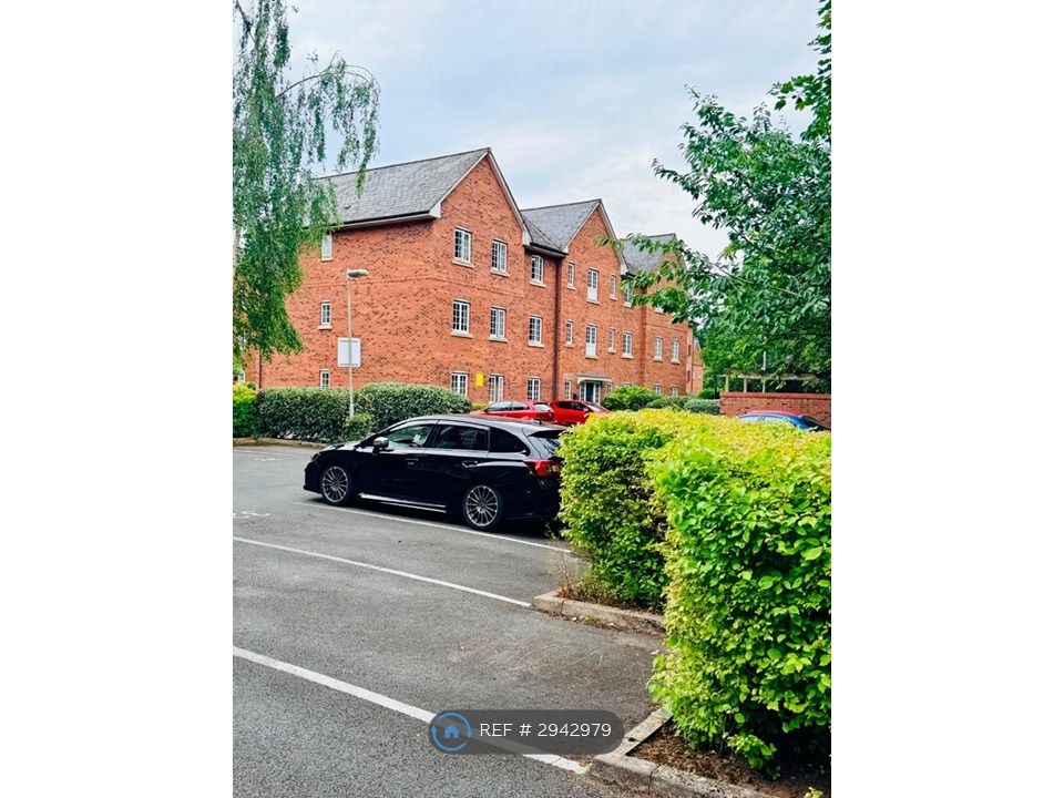 Property photo 1 of 20 Bulding View From Car Park