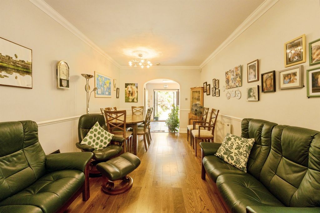 Property photo 2 of 24