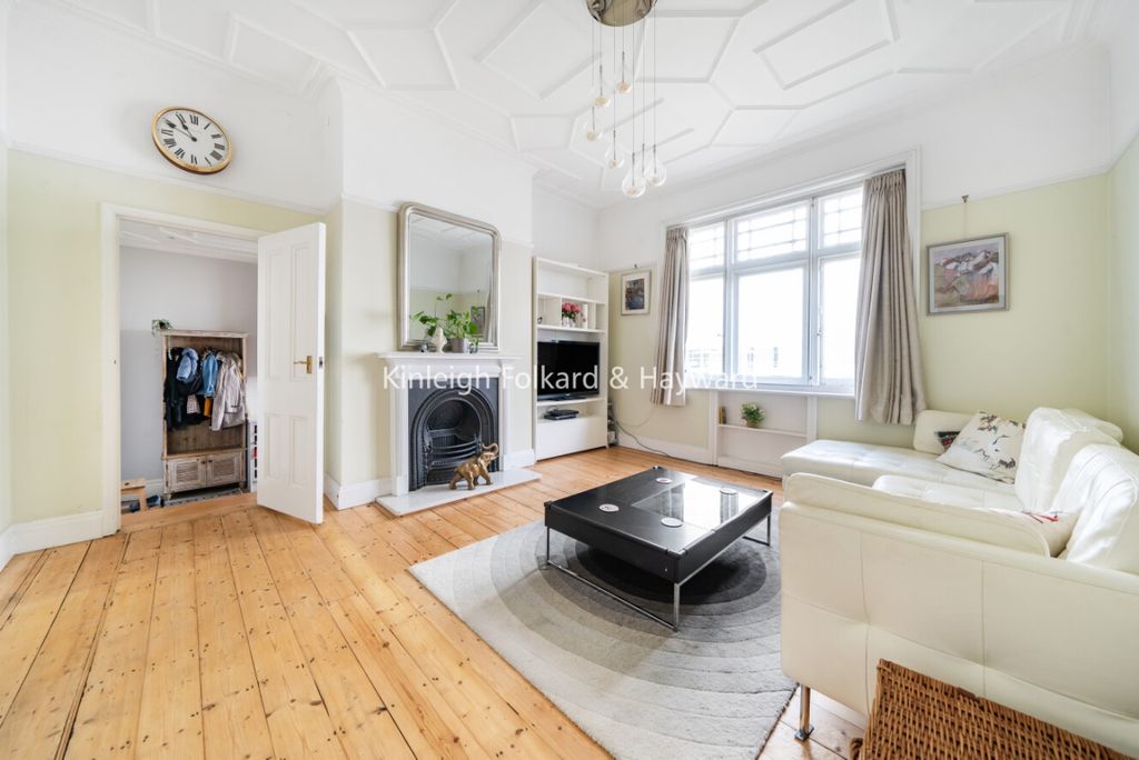 Property photo 1 of 14 F51Ef519-862B-4231-A