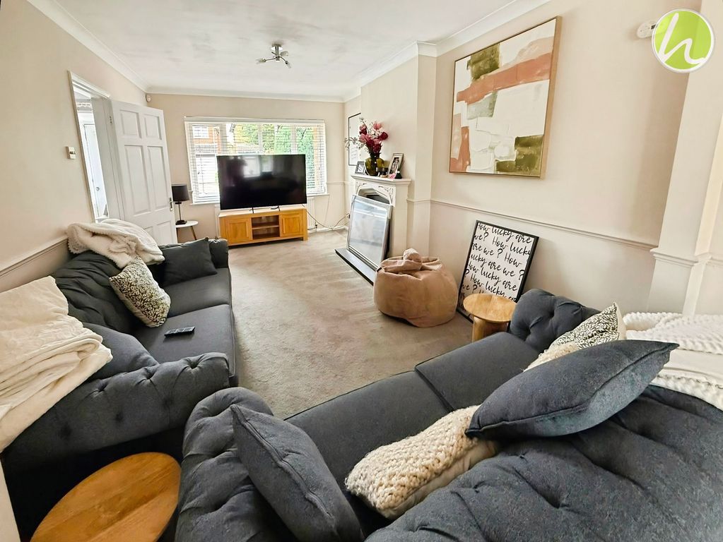 Property photo 2 of 25