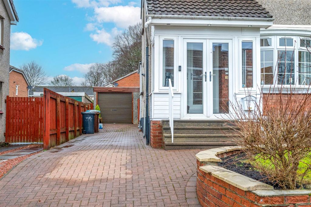 Property photo 2 of 30