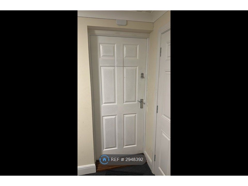 Property photo 2 of 34