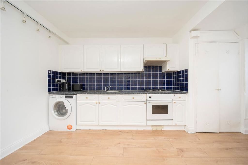 Property photo 3 of 4