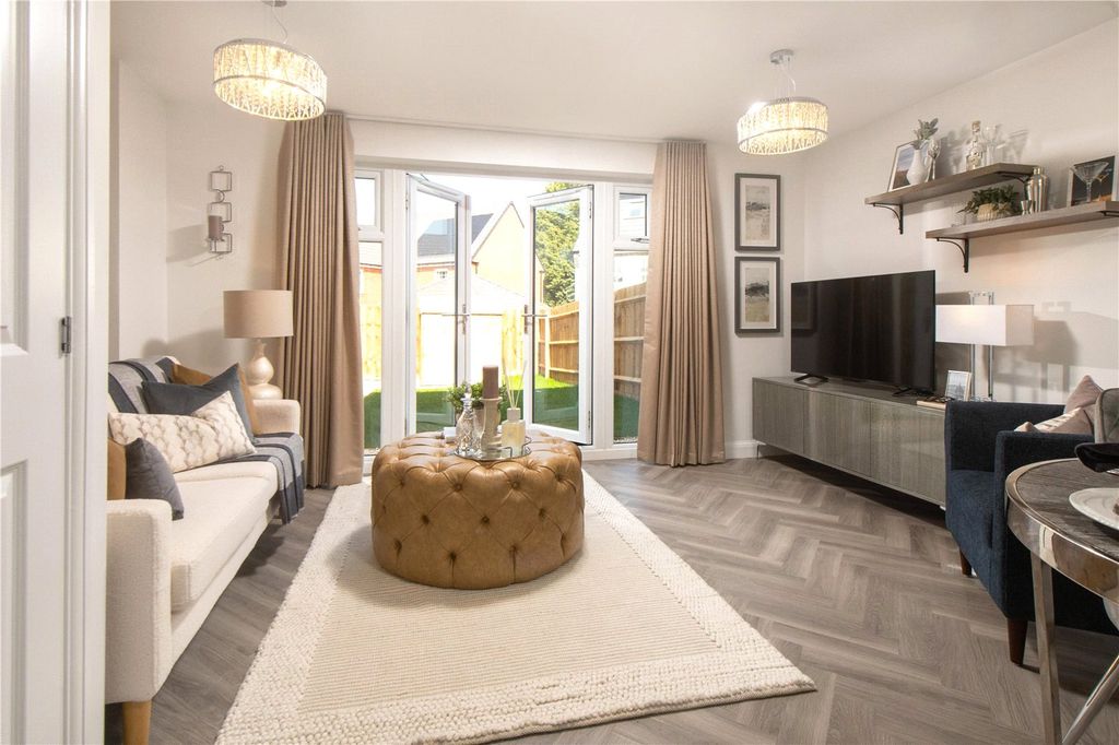 Property photo 2 of 14 Show Home