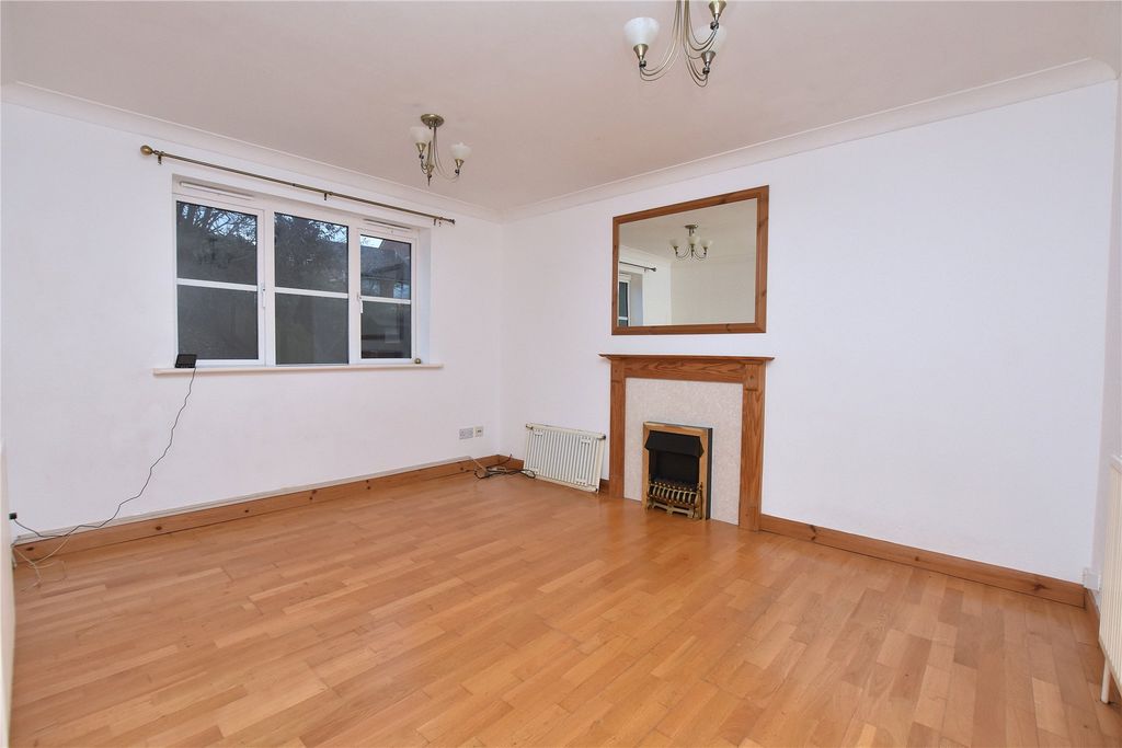 Property photo 2 of 8 Living Room