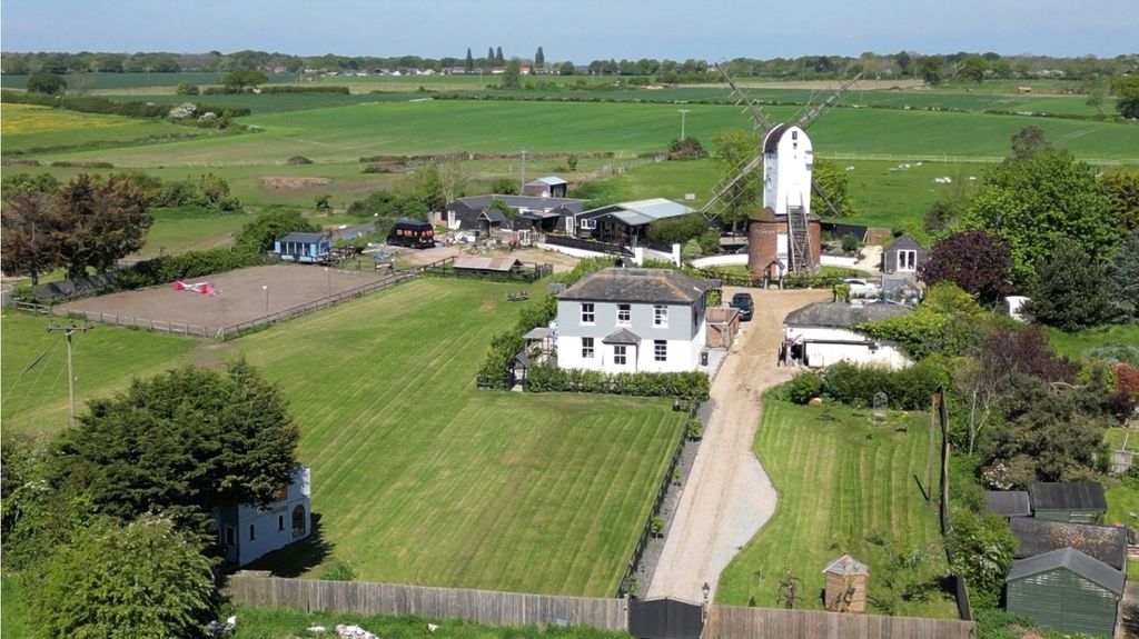 Property photo 1 of 42 Picture No. 08