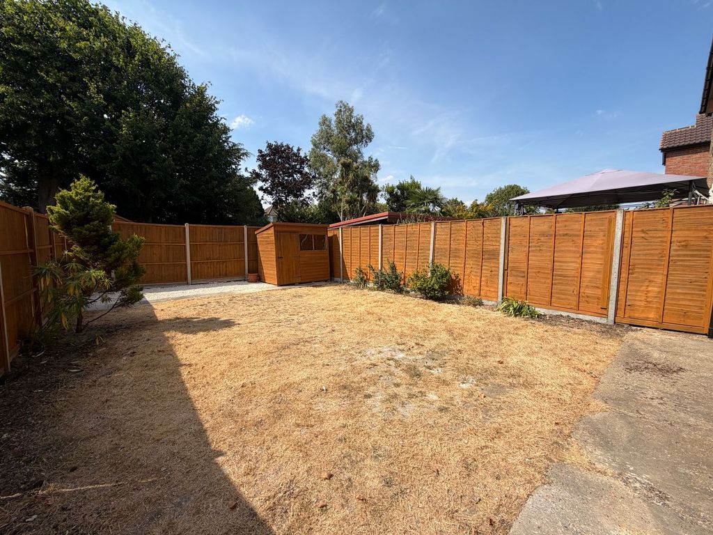 Property photo 2 of 12