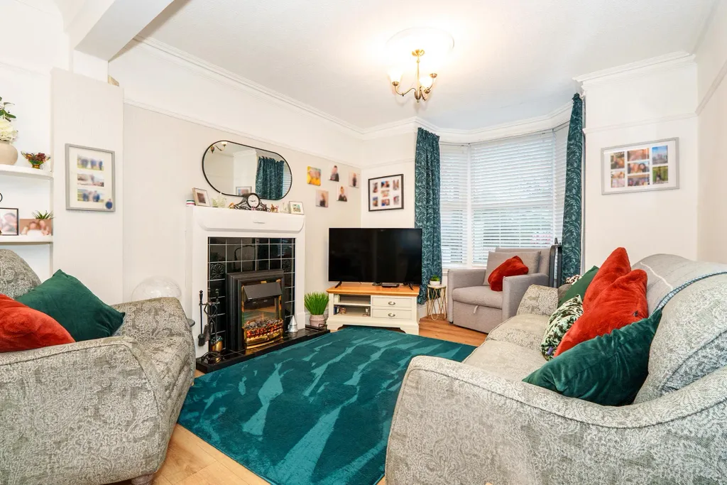 Property photo 3 of 18