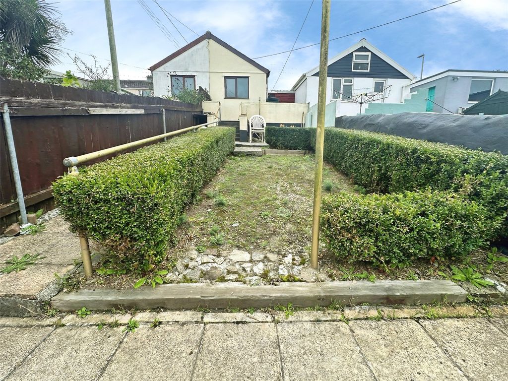 Property photo 3 of 8 Picture No. 11