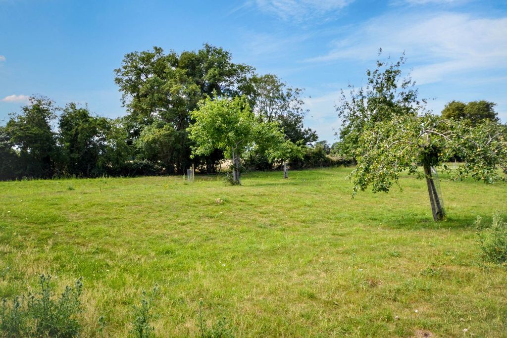 Property photo 3 of 25