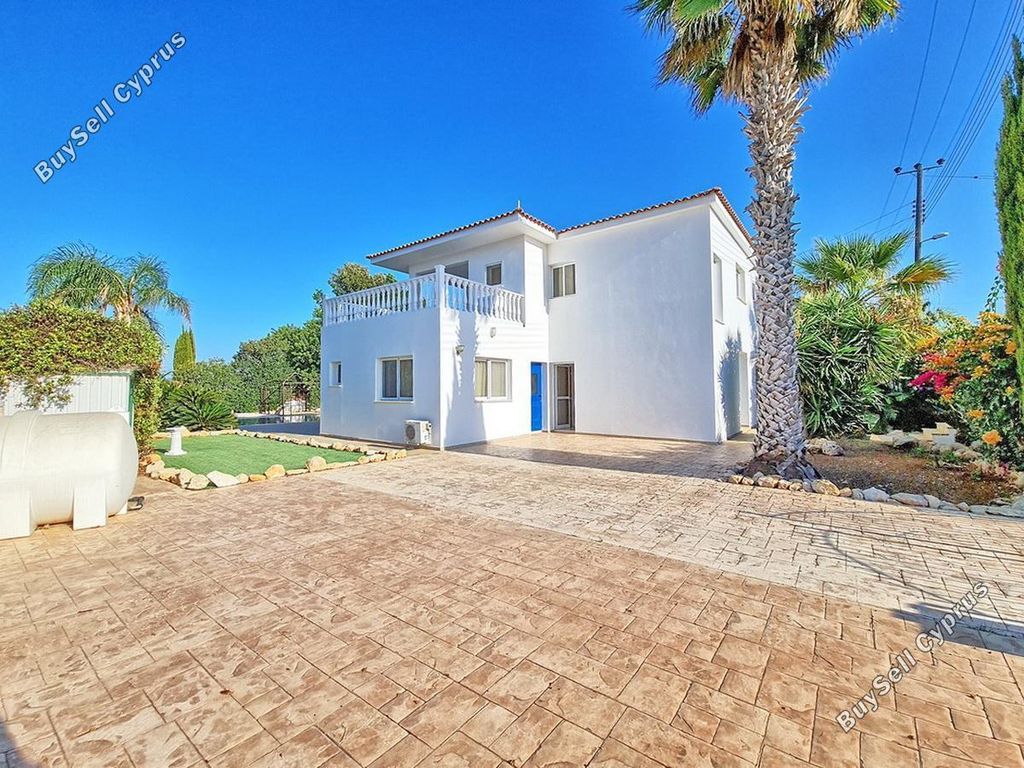 Property photo 3 of 38