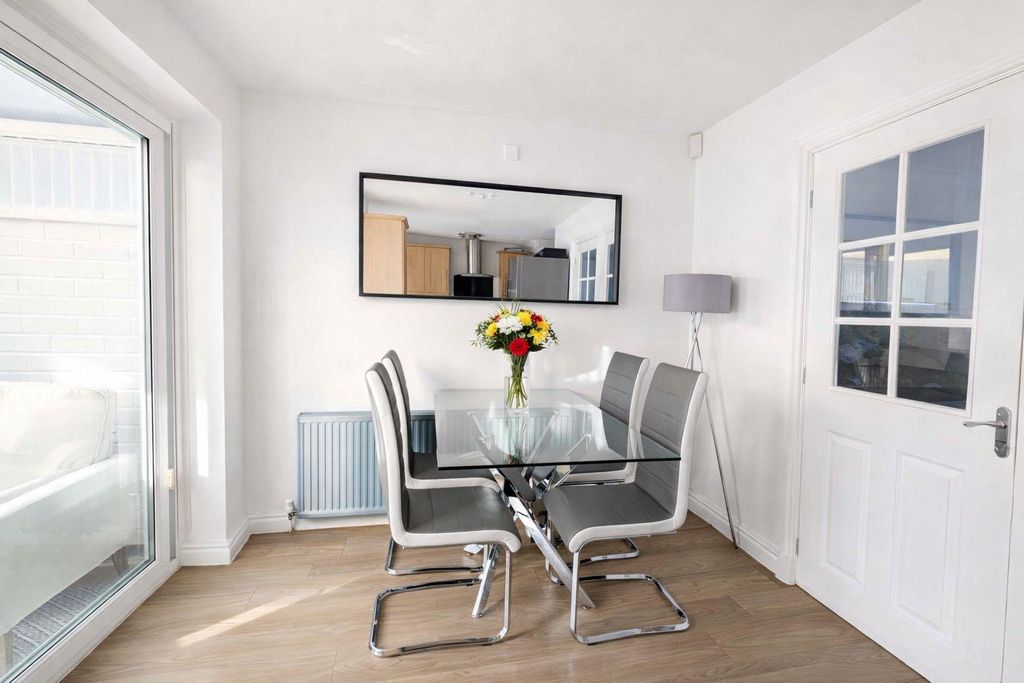 Property photo 3 of 10 Wes 3.Jpg