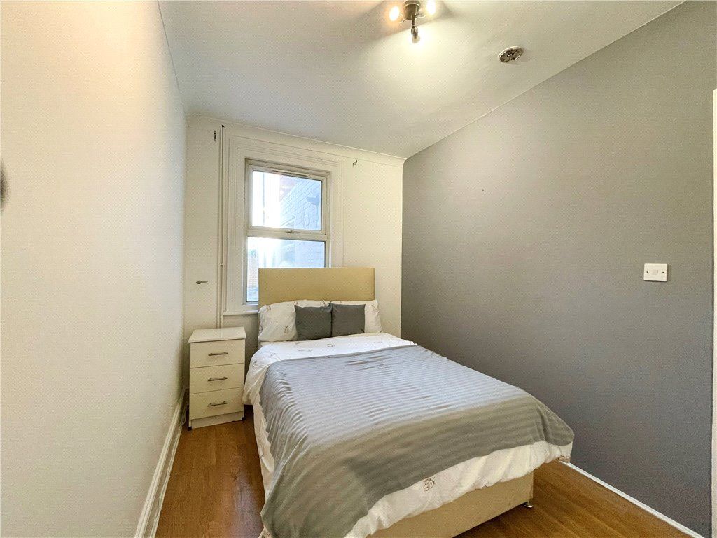 Property photo 1 of 4 Bedroom