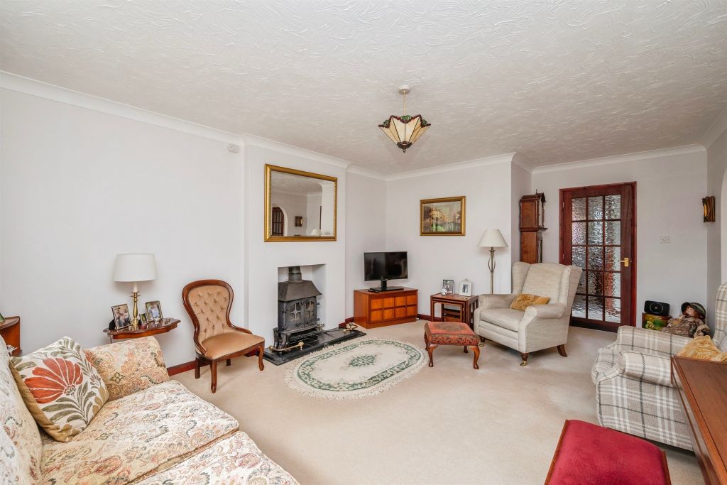 Property photo 3 of 17