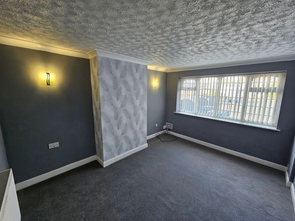 Property photo 2 of 12 Photo 13